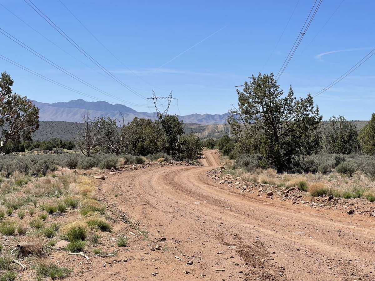Gas & Power Line Traverse photo 4
