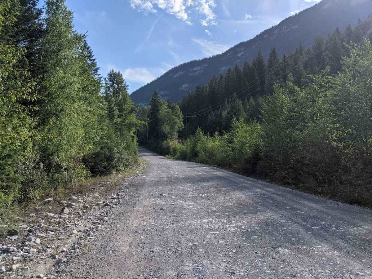 River Service Road  photo 2