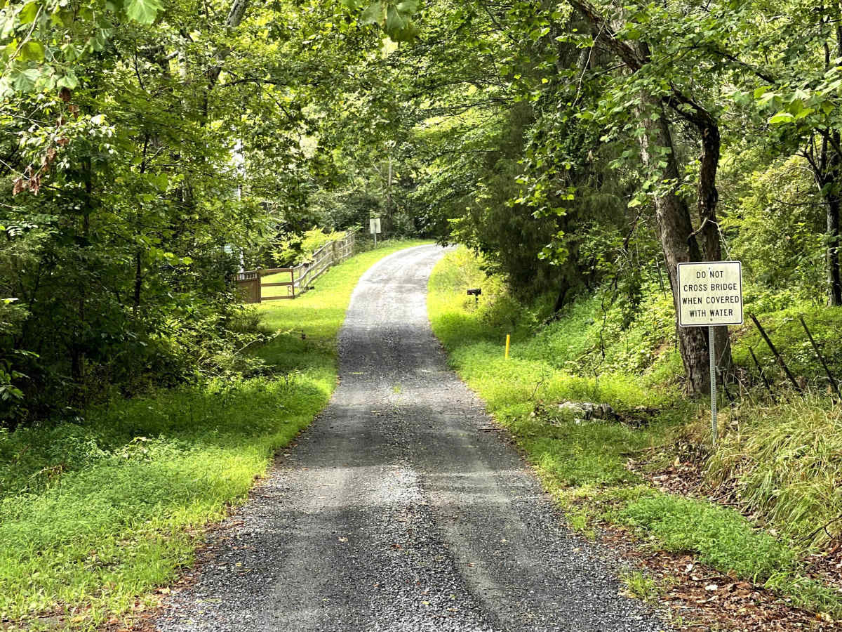 Whiteside Road photo 5