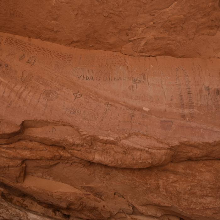 Near Black Dragon Pictograph Route