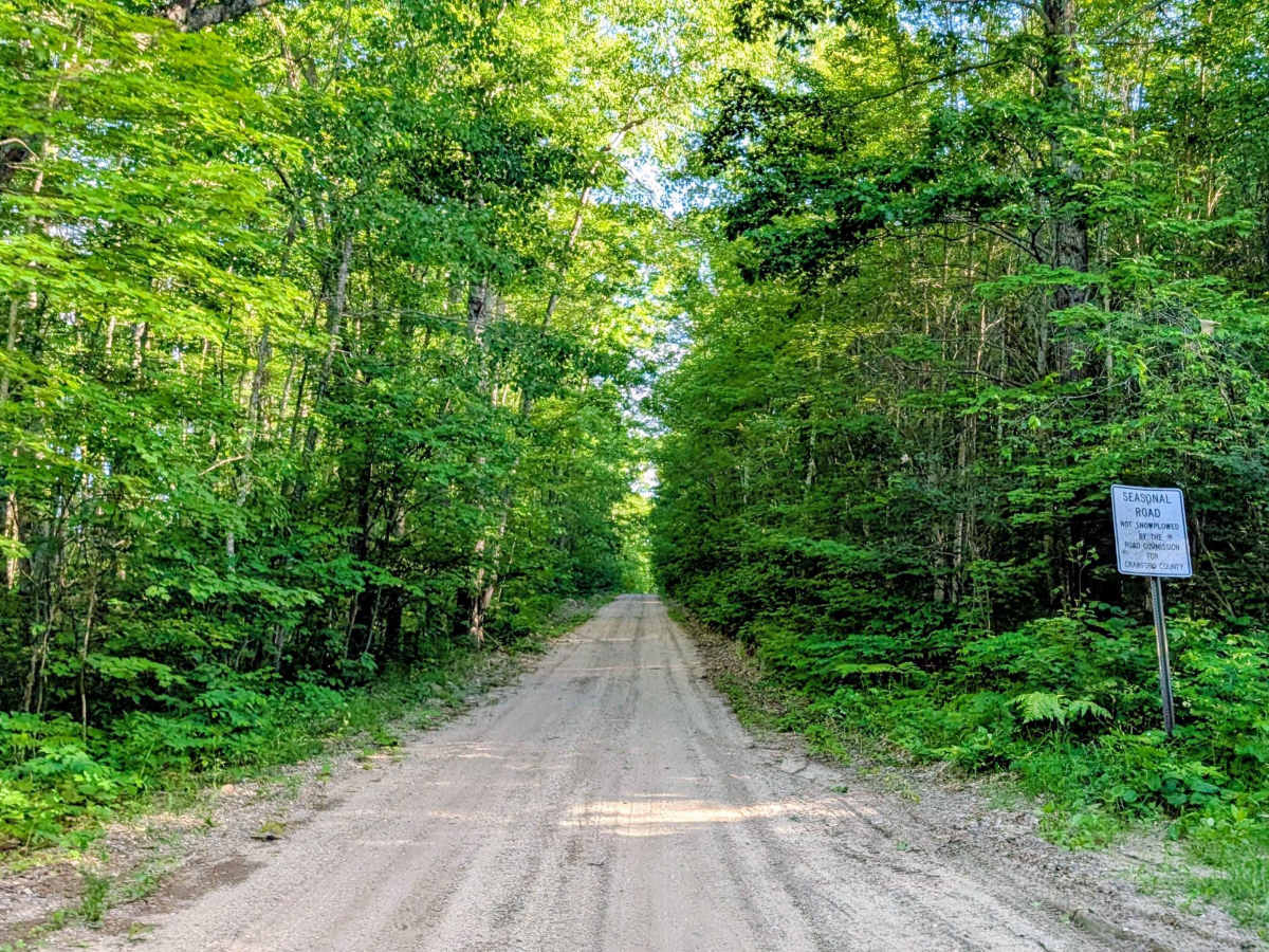 Howe Lake Road photo 4