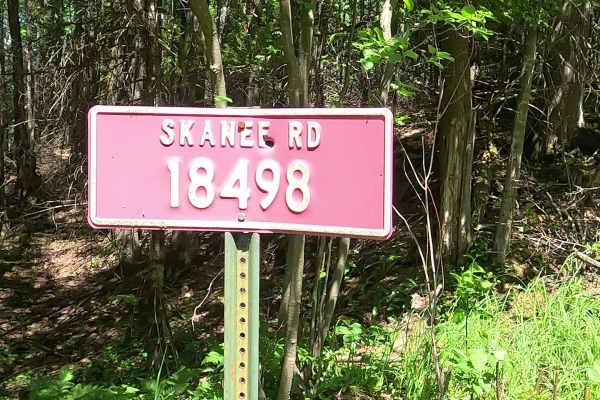 Dakota Farm Road