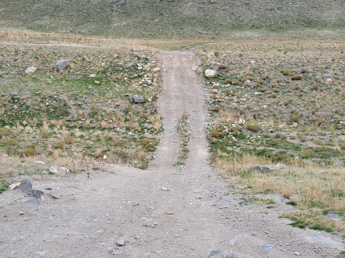 Round The Bend photo 3