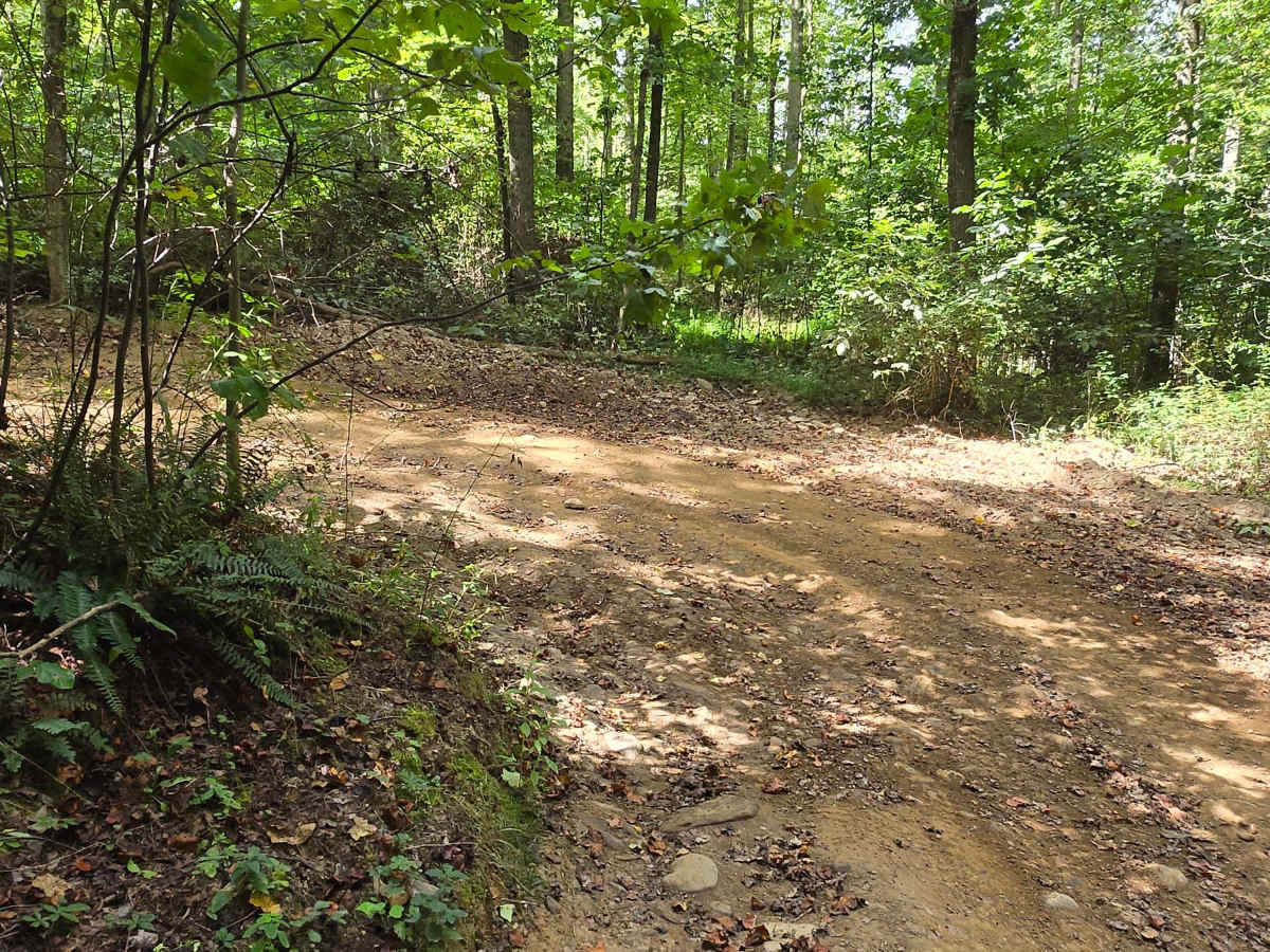 Trail 33 photo 5