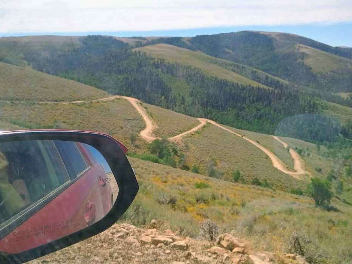 Consumers  trail photo