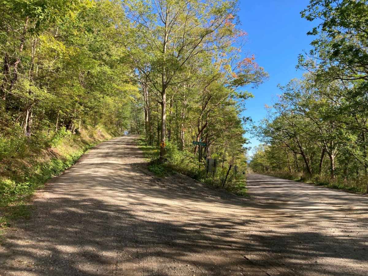 Irish Hill Road trail photo
