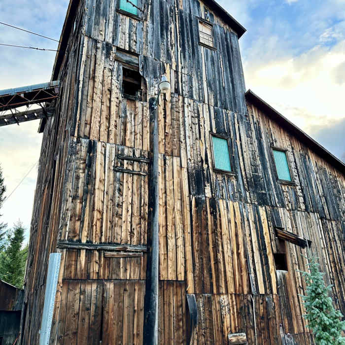 The Matterhorn Mill is an impressive 96 feet tall. Near Galloping Goose #499