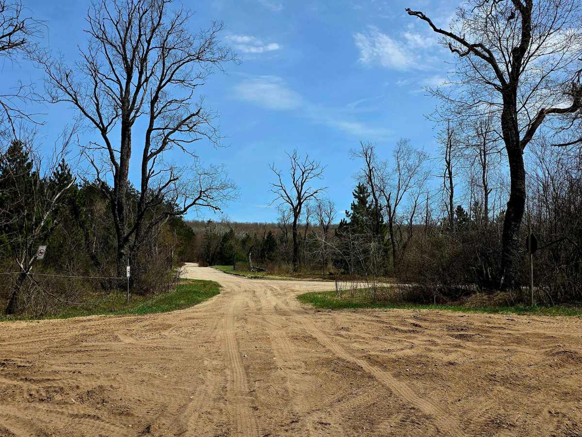 County Line Road photo 2