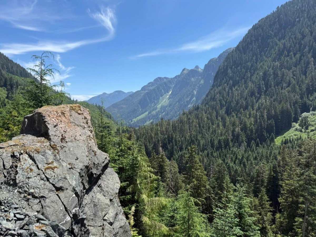 Triple peak trail head photo 6