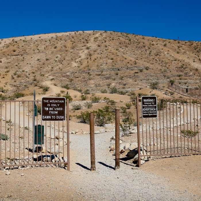 Near Exploration Park Peak Trail