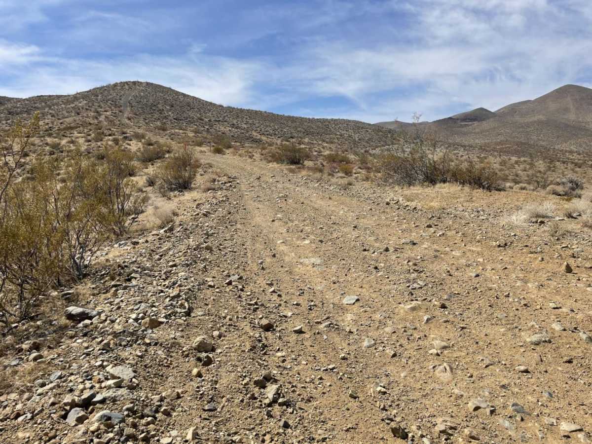Iron Canyon trail photo