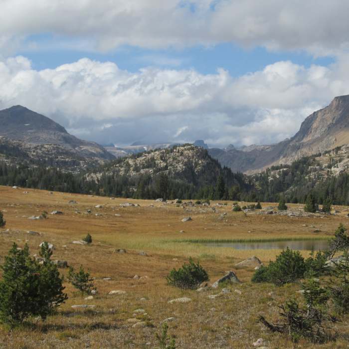 Near Island Lake to Beartooth Lake