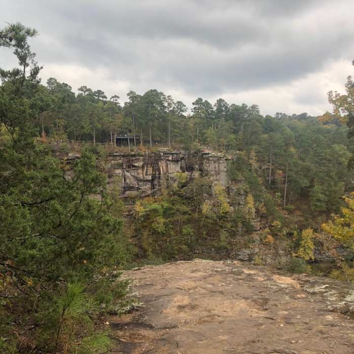 Near Cedar Falls Overlook to Rockhouse Cave