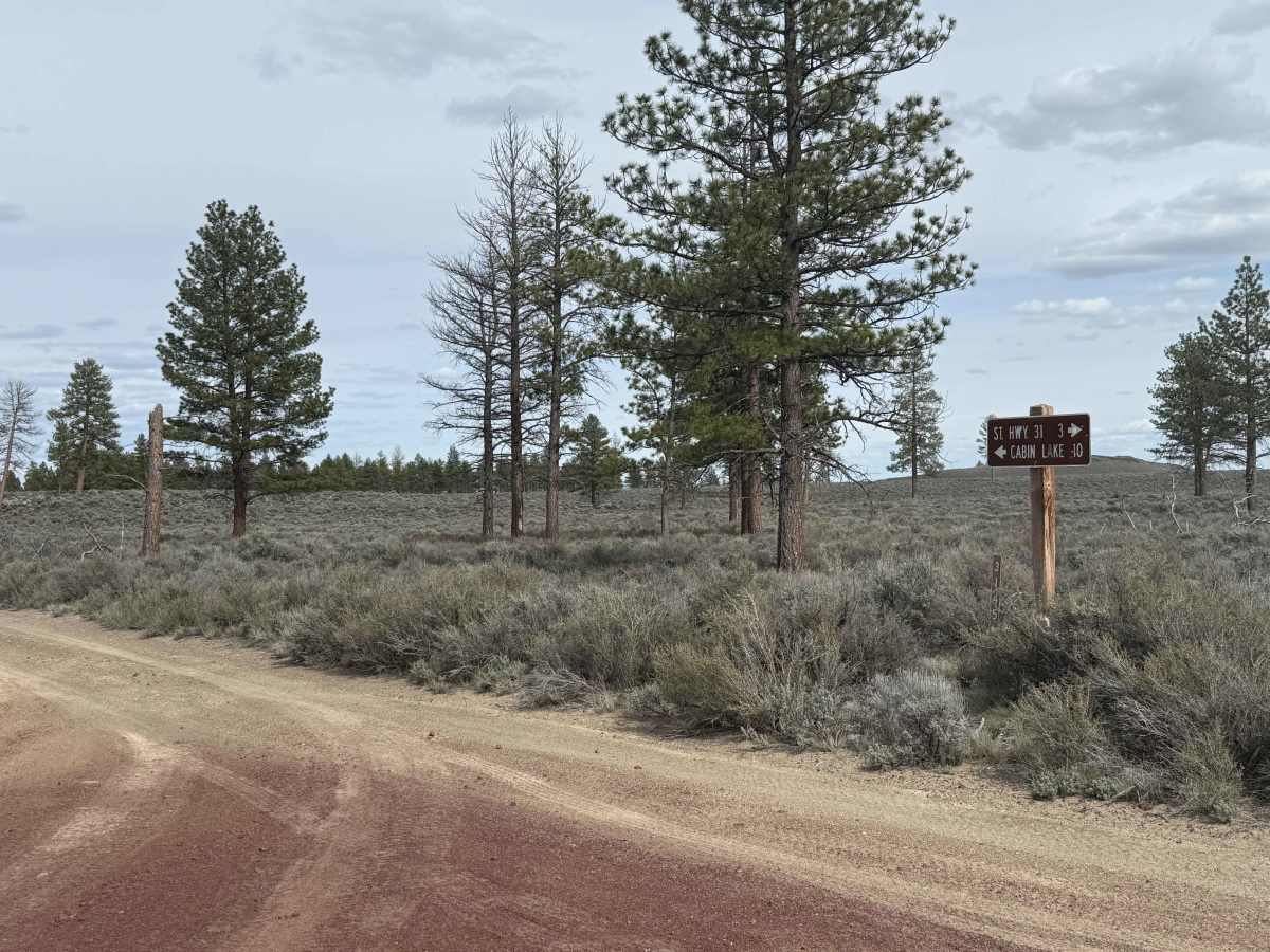 Backway to Hole-in-the-Ground from Flat Top photo 3