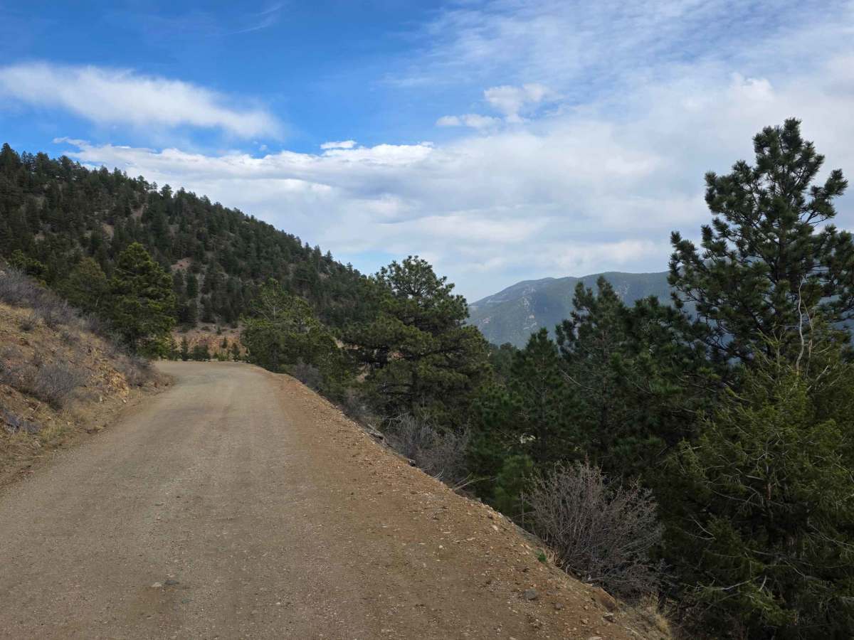 Virginia Canyon Road photo 2