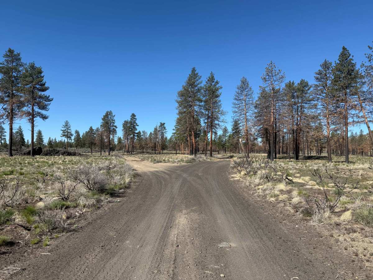 Backway to Hole-in-the-Ground from Flat Top photo 5