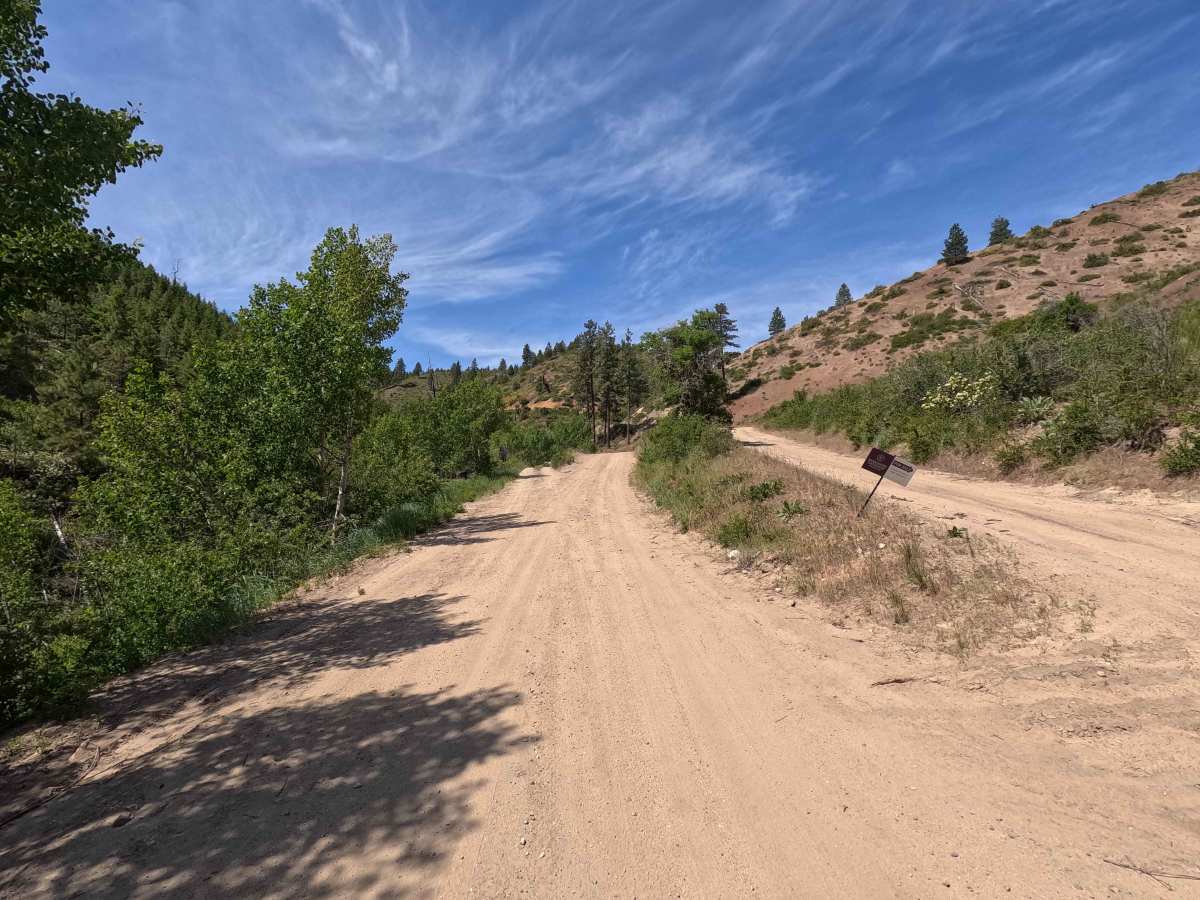 Oklahoma Gulch Road trail photo