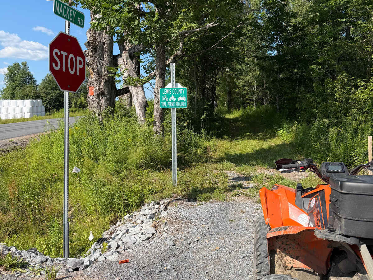 HMW Crofoot Hill–Mackay Trail trail photo