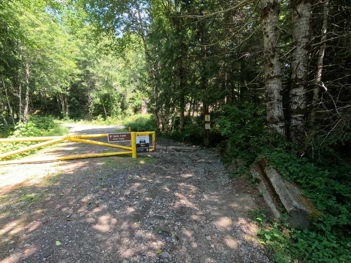 East Twin River Road trail photo