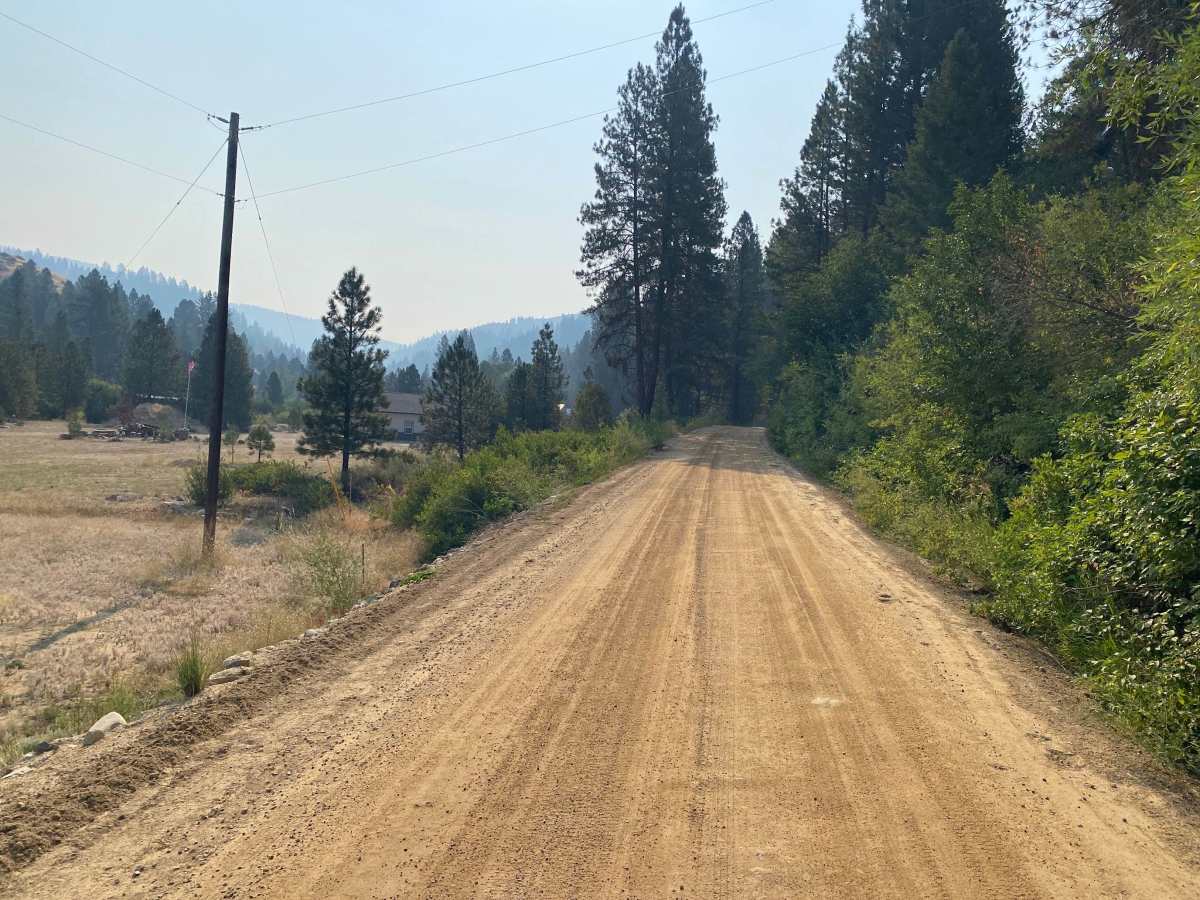 Thorn Creek Road photo 2