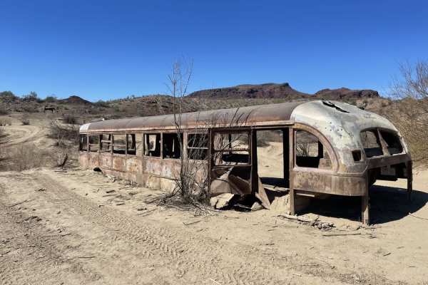 AZ Peace Trail Wickenburg Road to the Stranded Bus