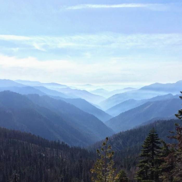 Near Paradise Trailhead to Cliff Lakes