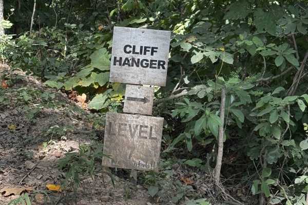 Cliff Hanger 1
