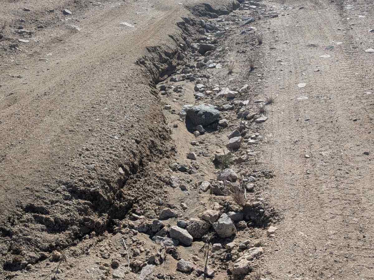 Haiwee Canyon Road - BLM SE776 photo 2