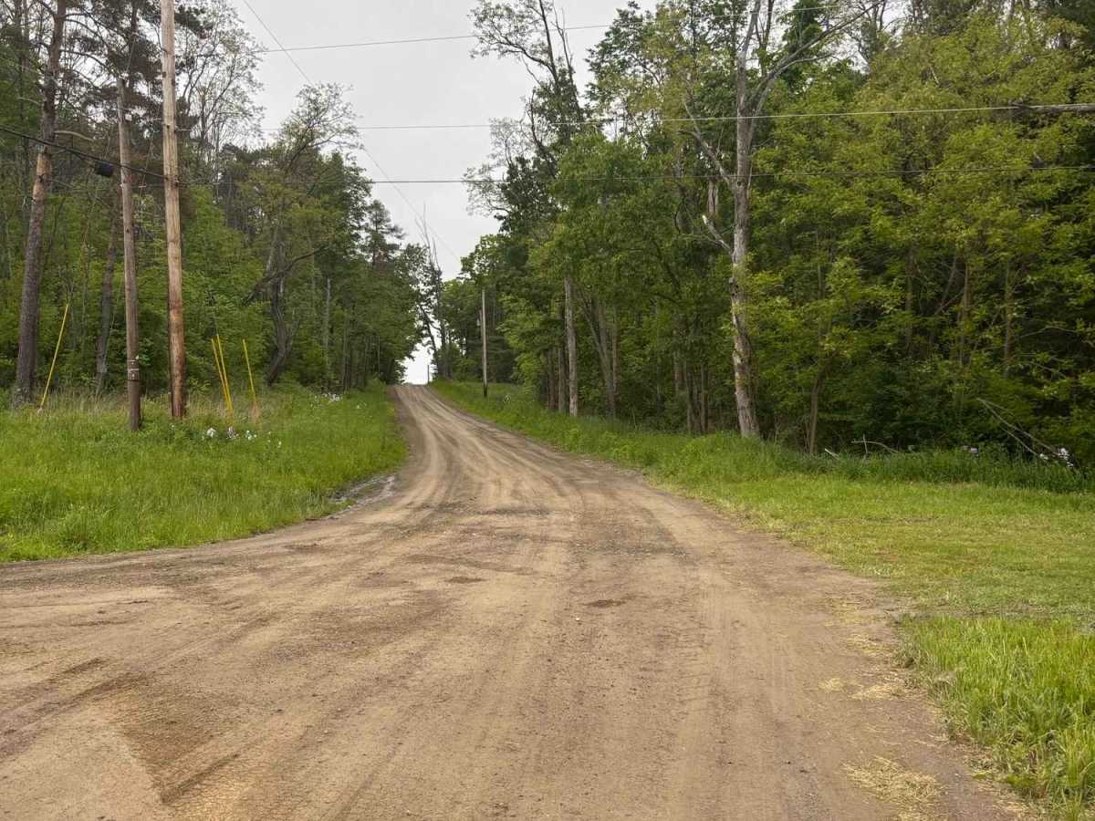 Woodbeck Road trail photo