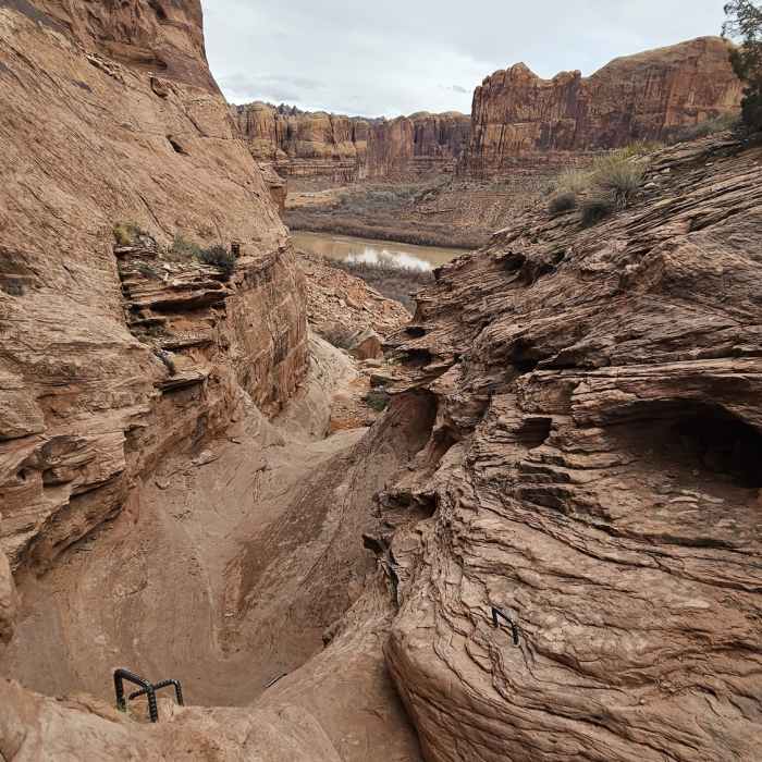 Near Longbow Arch Trail (Longview Arch)