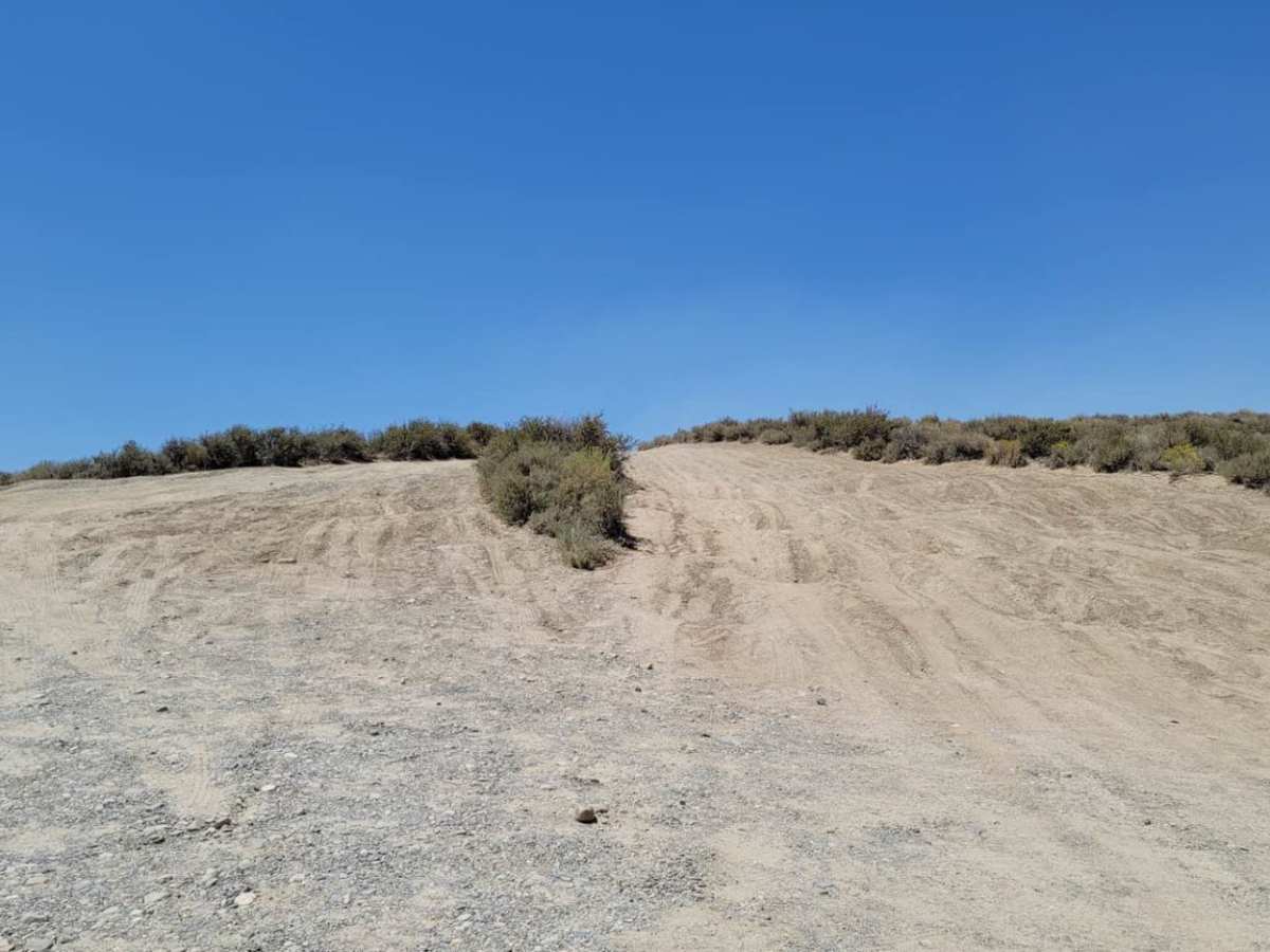 3S151 Crowley Lake Trail photo 3
