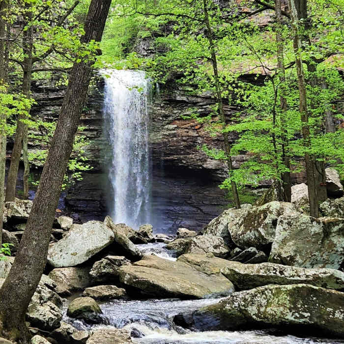 Near Cedar Falls Overlook to Rockhouse Cave