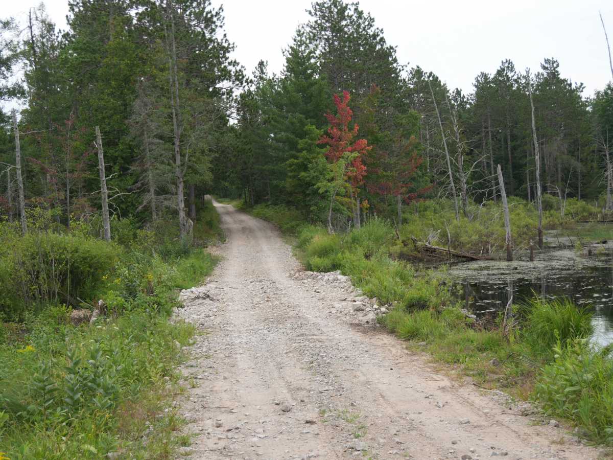 Oxbow Bear Den Trail trail photo