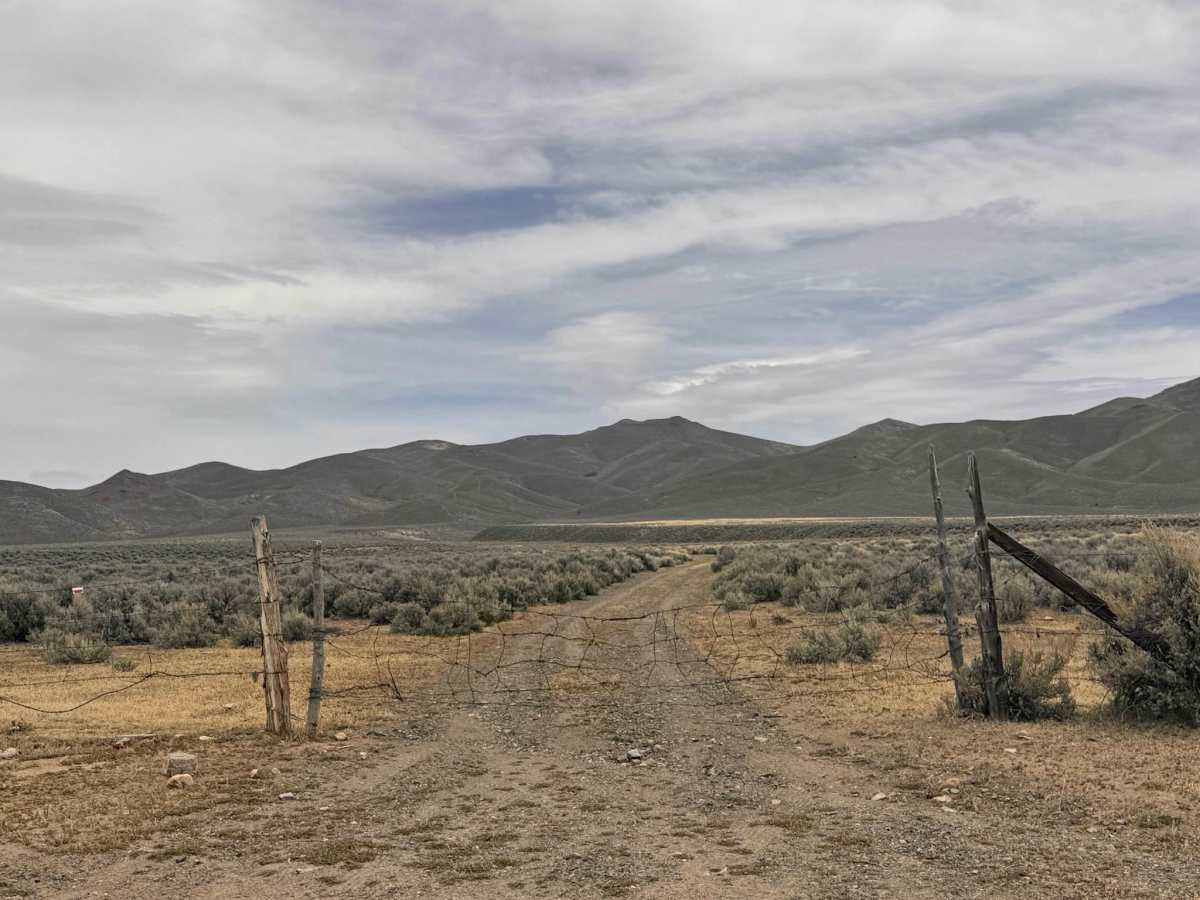 Cottonwood Canyon trail photo