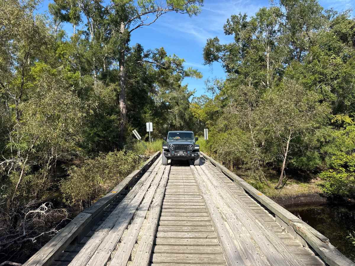 South Canal Road photo 2