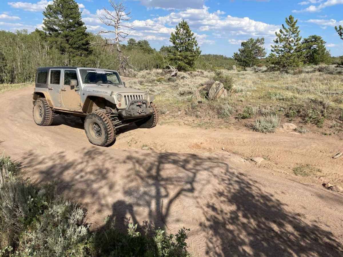Crow Spring Road trail photo
