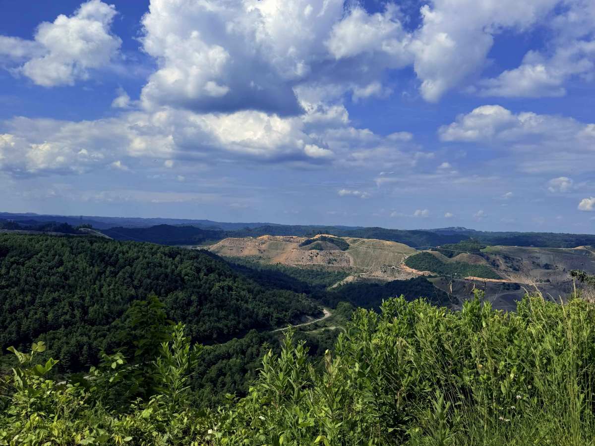 Sandy Ridge Road trail photo