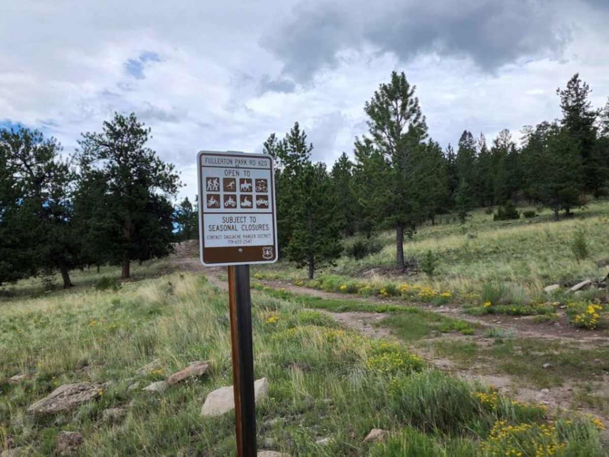 Fullerton Park trail photo