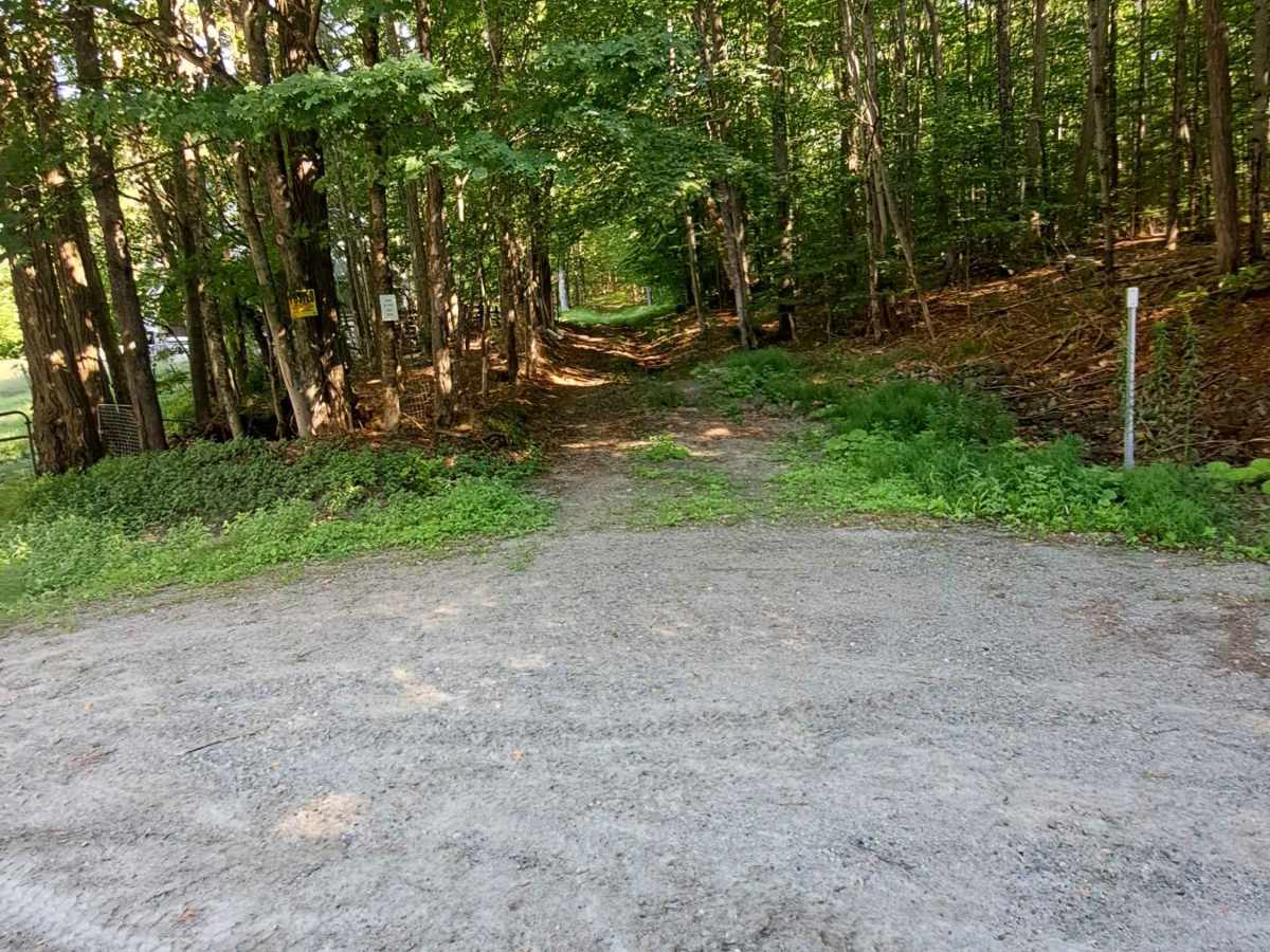 Upper Turnpike Road trail photo