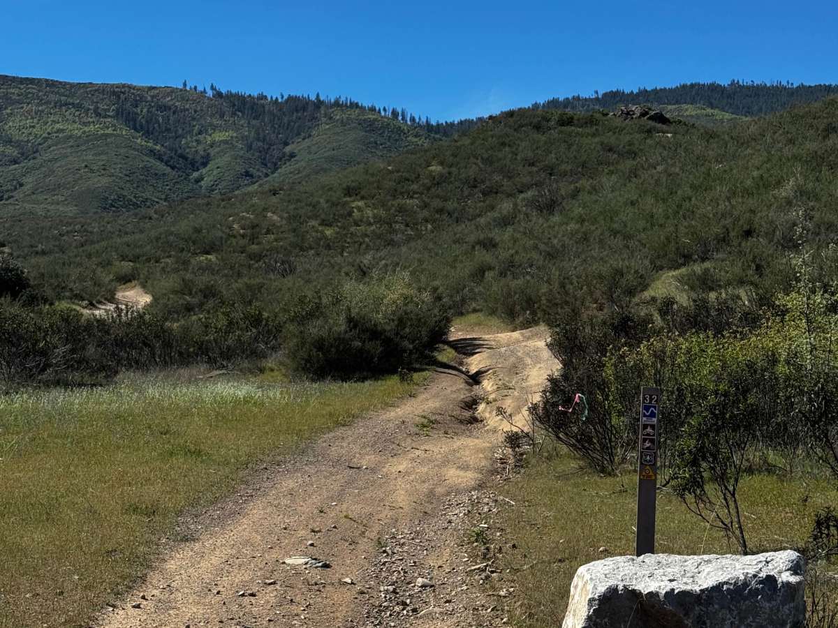 Letts Ridge Trailhead Entrance photo 5