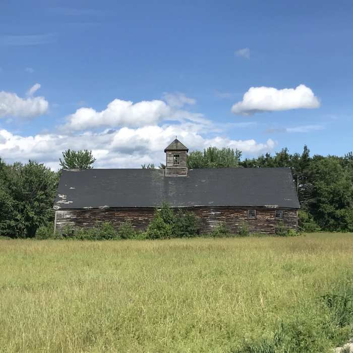 An old barn, along the pathway. Near Riverside Pathway