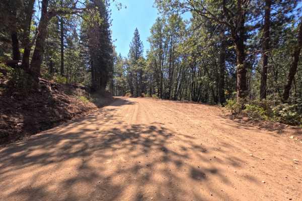 Moores Flat Road