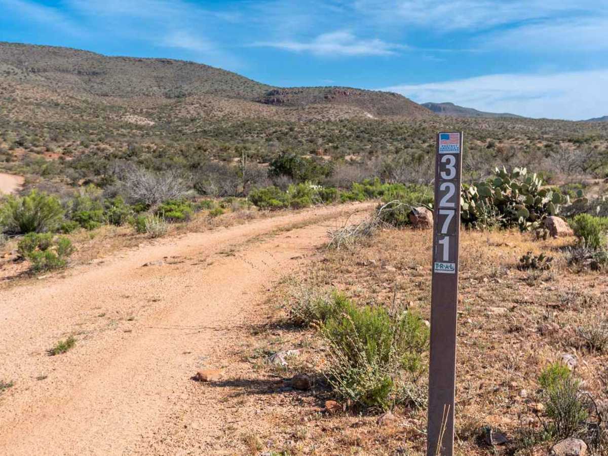 Black Mesa - FS 3271 trail photo