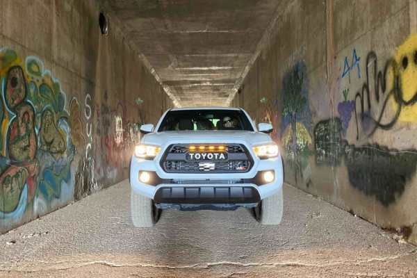 Graffiti Tunnel Loop