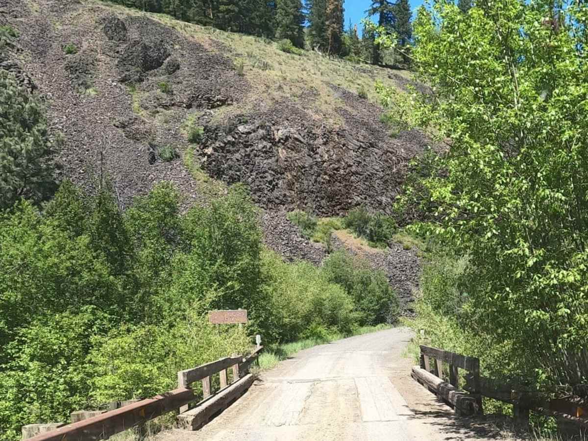 Manastash Road - NF3100 photo 2
