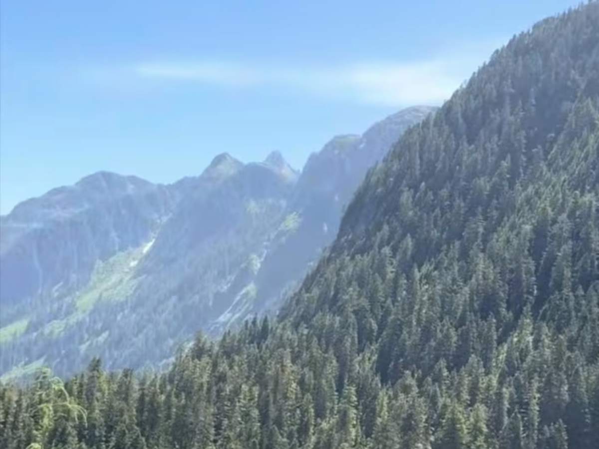 Triple peak trail head photo 5