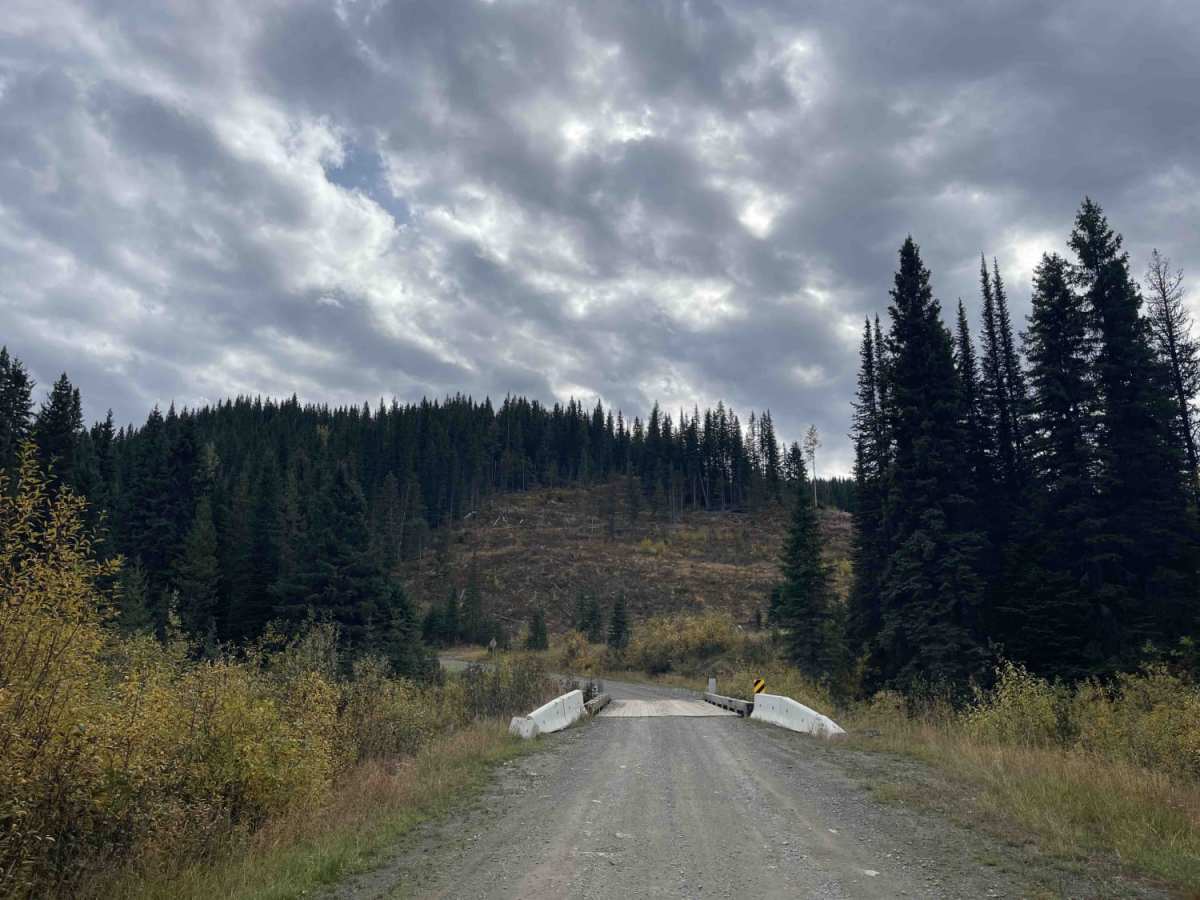 Keefer Lake Lodge trail photo