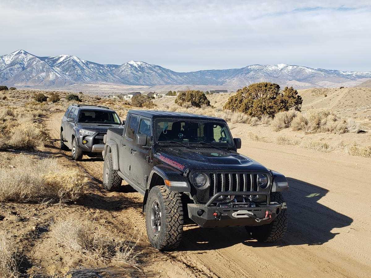 Sunrise Pass Road trail photo