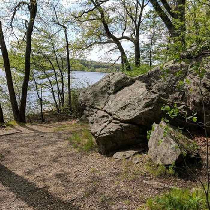 The Shoreline Trail follows the perimeter of West Thompson Lake. Near West Thompson Lake