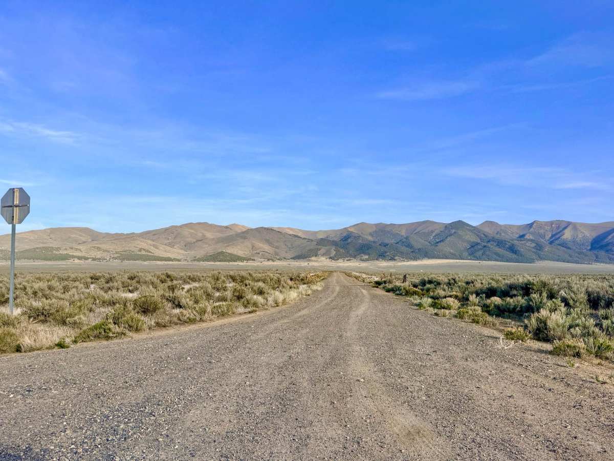 Veatch Canyon Road - FS 43233 trail photo
